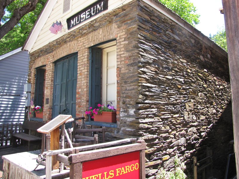 612-22 Downieville musuem--used to be a Chinese food store