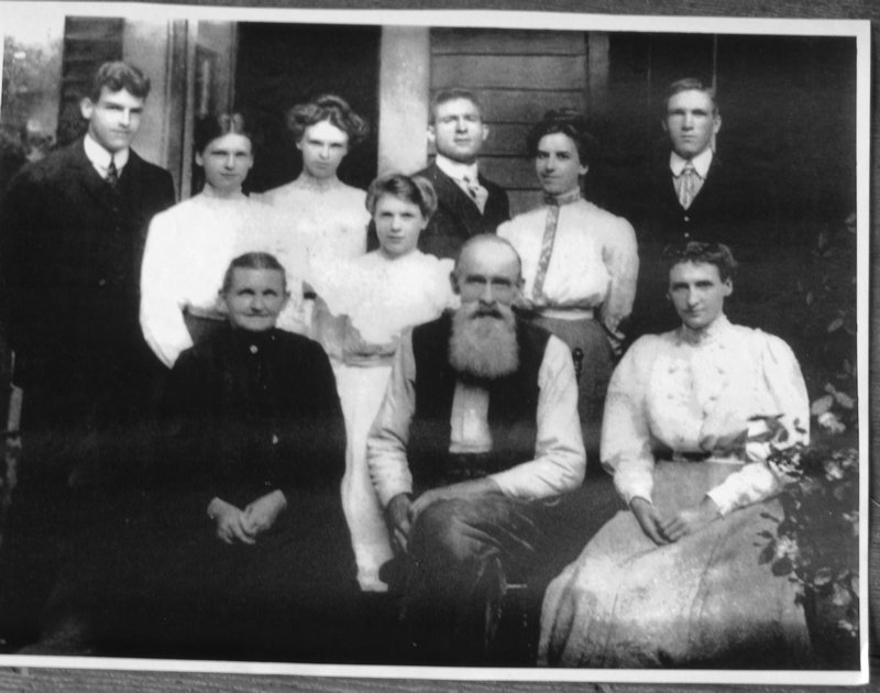 612-24 Great Aunt's family--the Alexanders