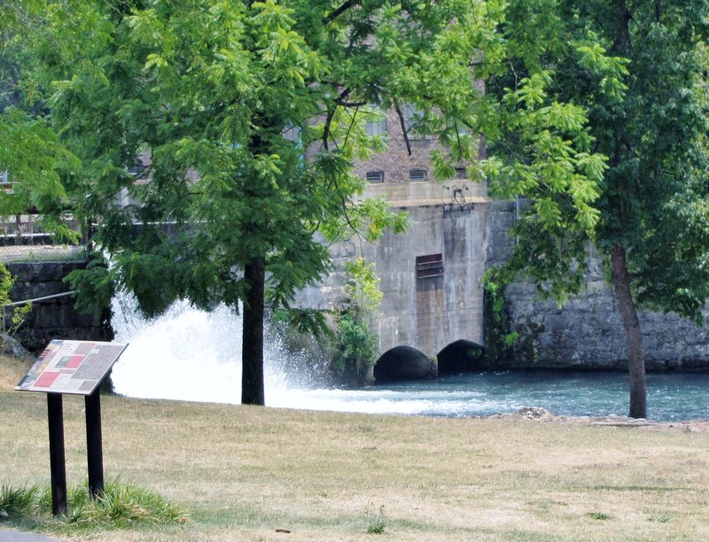 612-75 Spring River dam at welcome center, Mammoth Springs, AR
