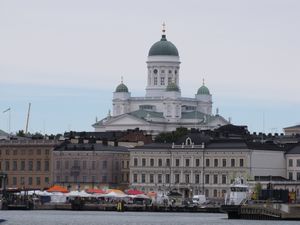 92-22 Helsinki Cathedral from harbor