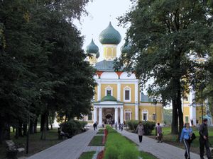 910b-5 Uglich church across from St. Dmitiry on the Blood