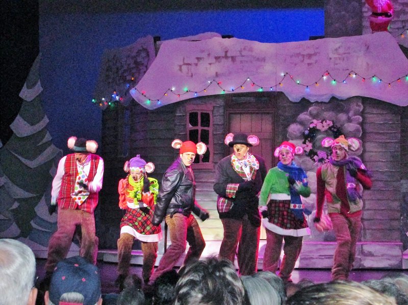 1212-6 Twas the Night before Christmas show mice