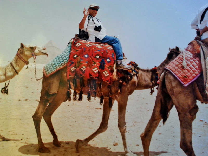 1305-06 Chef Tang on his camel at the pyramids