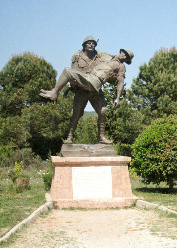 1305-34 The gentleman's war statue--a Turkish soldier carrying a wounded Australian soldier to safety