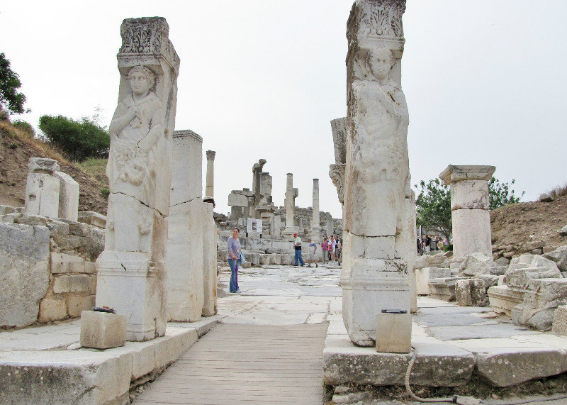 1305-93 Ephesus--Hereacles Gate on Curetes Street