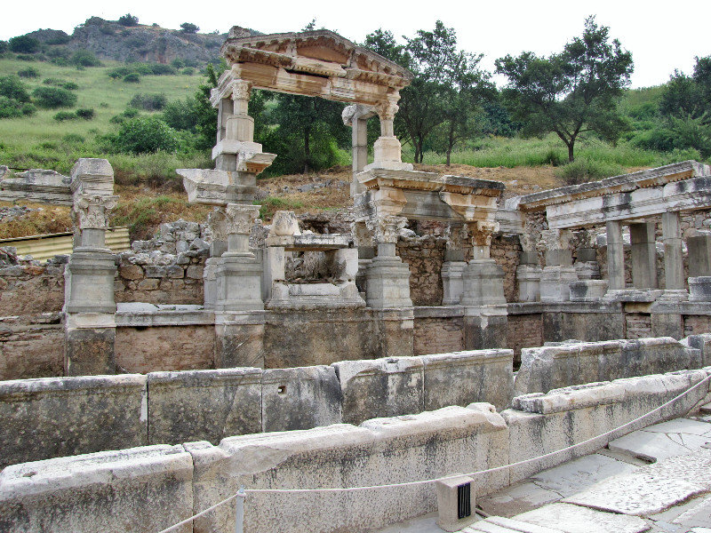 1305-95 Ephesus--Nymphaeum Traiani Fountain (102-114AD)