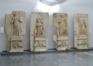 1305-154 Perhaps sculptures of the 4 major godesses from the temple of Aphrodite