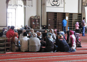 1305-300 The main mosque of Bursa-A women's group