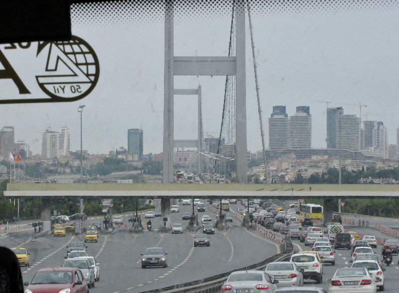 1305-312 The toll gate for crossing the bridge into the central part of Istanbul