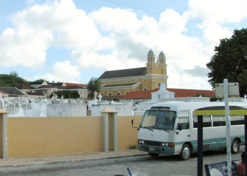 1311-78 Catholic church and cemetery on way to Curacao museum