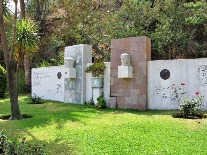1312-11 Memorial to Nobel Laureate Chilean poets
