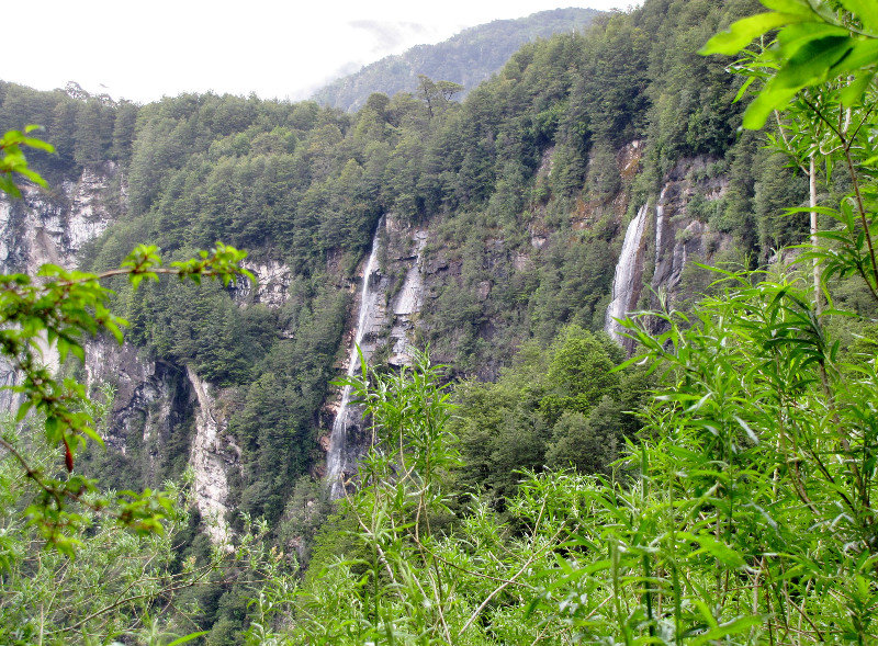1312-118 A few of many waterfalls