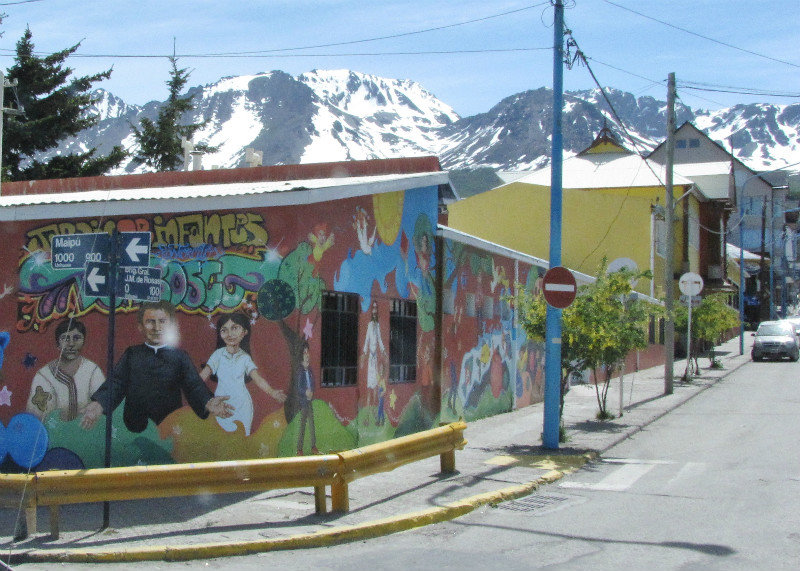 1312-196 Puerto Ushuaia and their murals