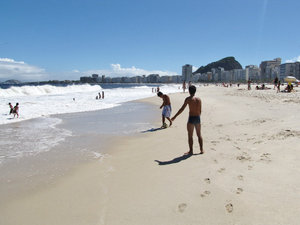 1312-393 Copacabana Beach looking the other way