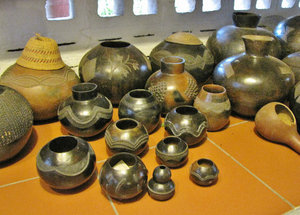 1403-307 Phansi Museum beer calabashes and drinking vessels