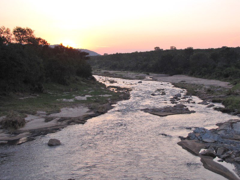 1403-374 Matjulu River at sunset