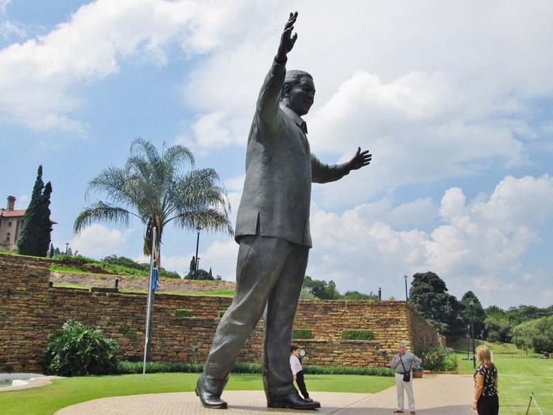 2104-60 height comparison shot of Nelson Mandela statue