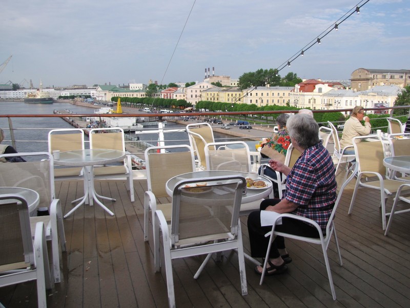1405-158  Sharon having breakfast looking over city of St. Petersburg