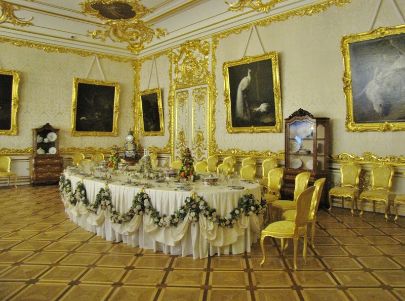 1405-211 Gala diningroom