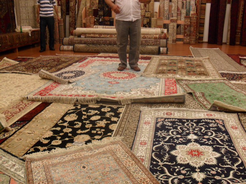 The carpet showing room
