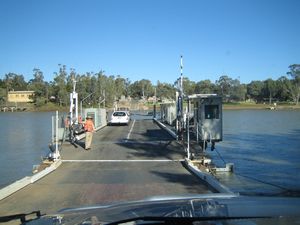 Ferry Crossing the Murray River Waikerie