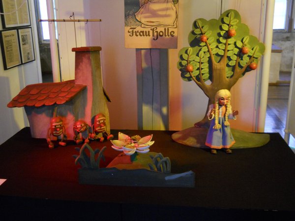 Frau Holle puppet display in the castle in Steinau
