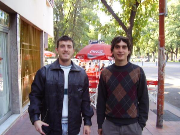 Eu e Leandro, Argentino