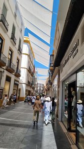 Seville shopping under shades