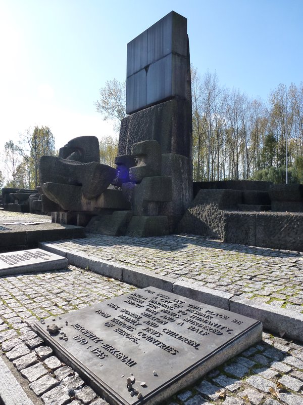 Monument Birkenau