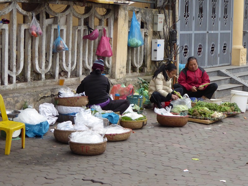 Food getting prepared on street.