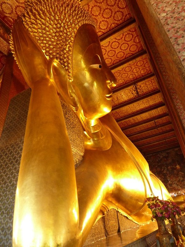 Wat Pho- reclining buddha