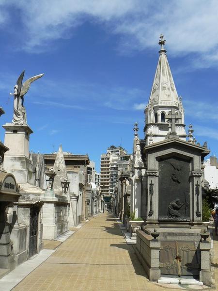 Recoleta cemetry, burial ground of the wealthy and powerful