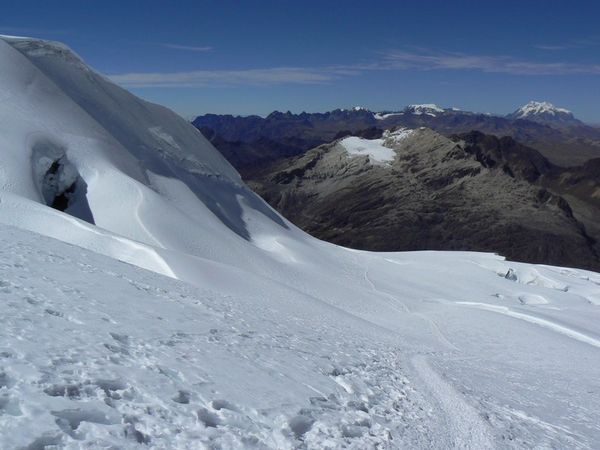Snow formations on the descent