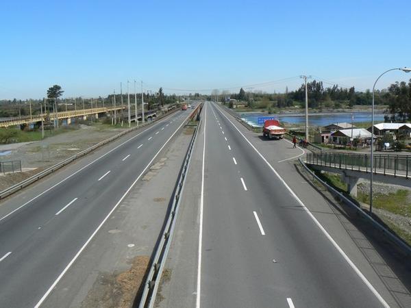 The Panamericana looking south towards Parral