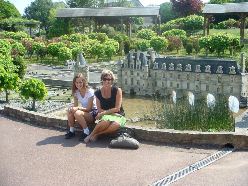 Mum and I in front of Chenonceau