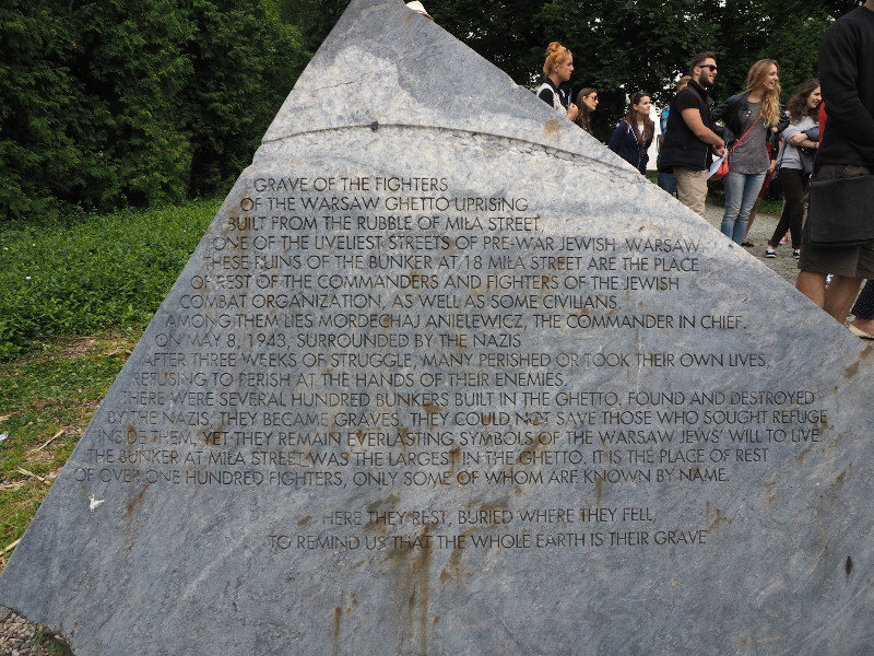inscription of the heroes