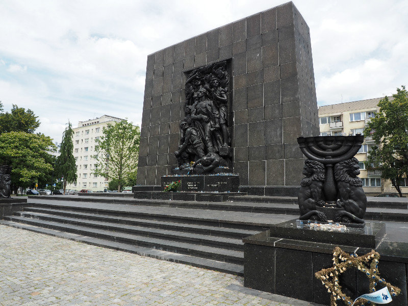monument to the Getto heroes warsaw