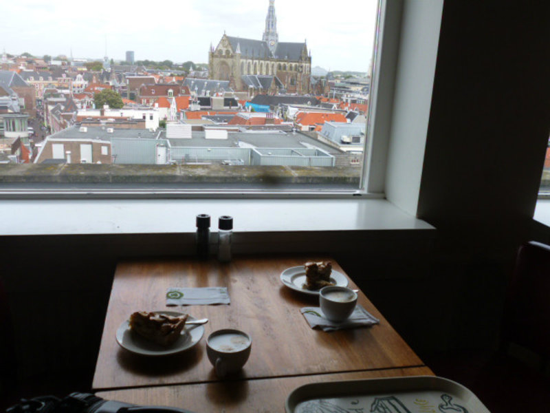 coffee & Apple cake V & D Haarlem