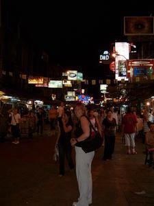 night shopping Khao San Road