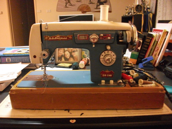 Mum's ancient sewing machine