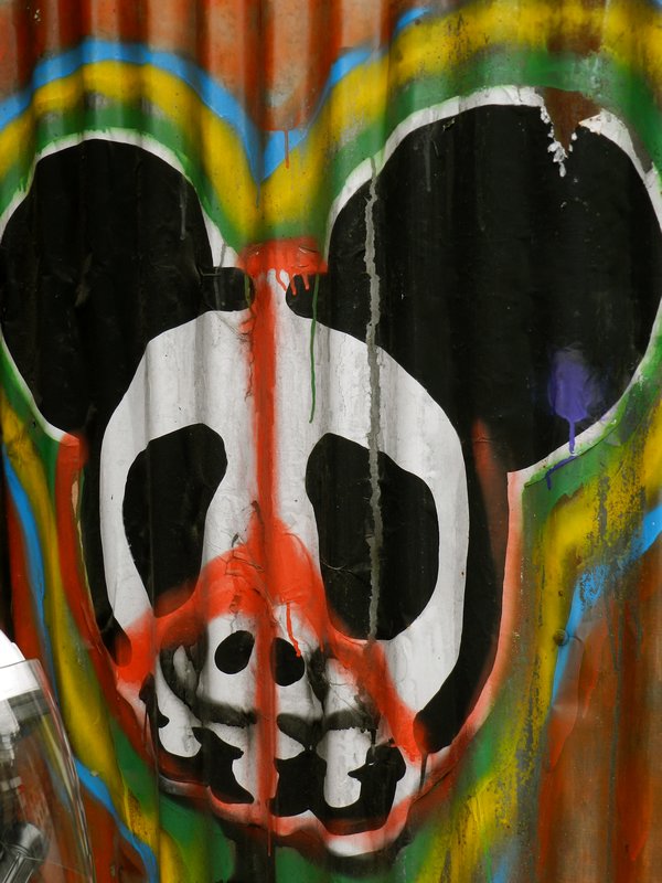 Street art - happy mouse
