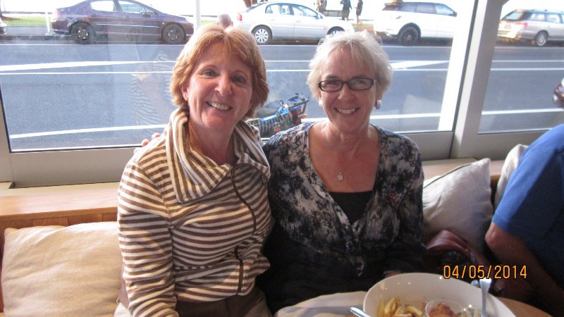 kathi and kathy at dinner