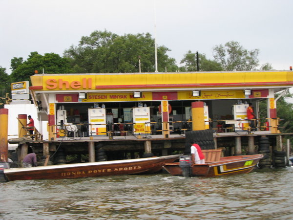 Shell, Kampong Ayer
