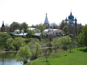 Suzdal: Gently winding waterways, flower drenched meadows and dome-spotted skyline