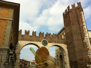 Welcome to Verona! First stop.. gelato!