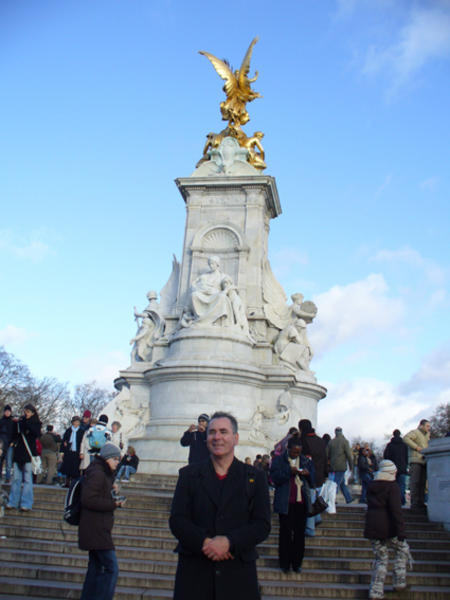 Dad infront of the Victoria Memorial