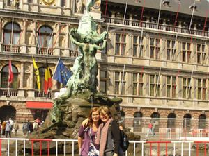 Antwerpen Statue