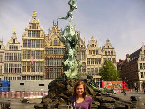 Antwerpen Statue