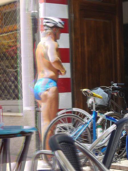 butt muscle bicycle man