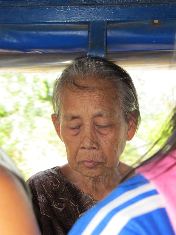 A lady on the 'bus'